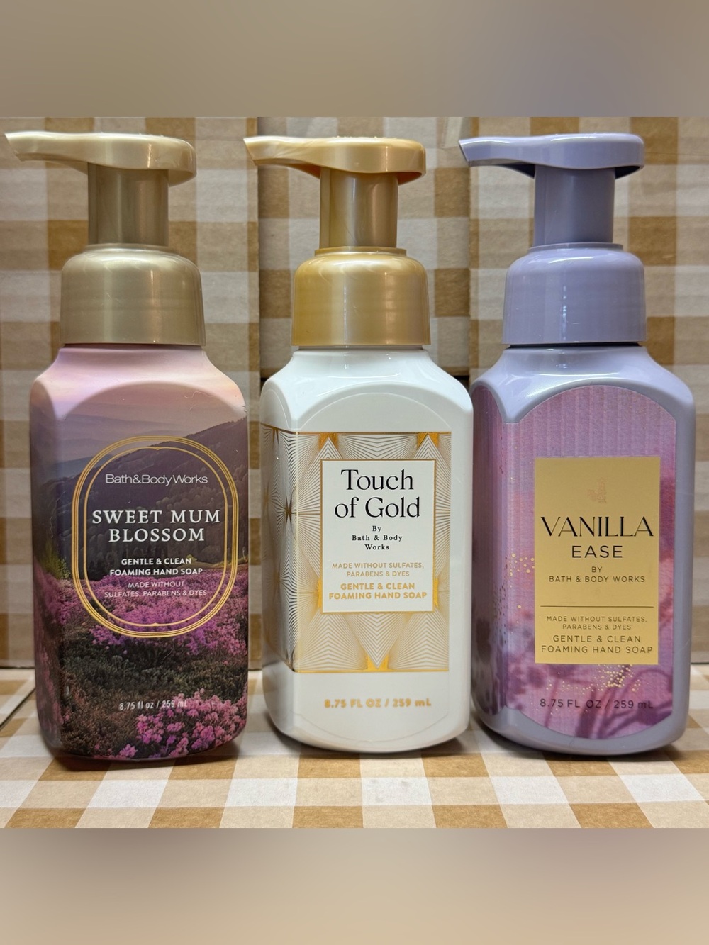NEW B&BW (3) Foaming Hand Soaps Mum Blossom , Touch of Gold, Vanilla Ease